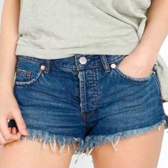 Women’s We The Free button fly cut off denim shorts- Size 28 - Picture 1 of 7